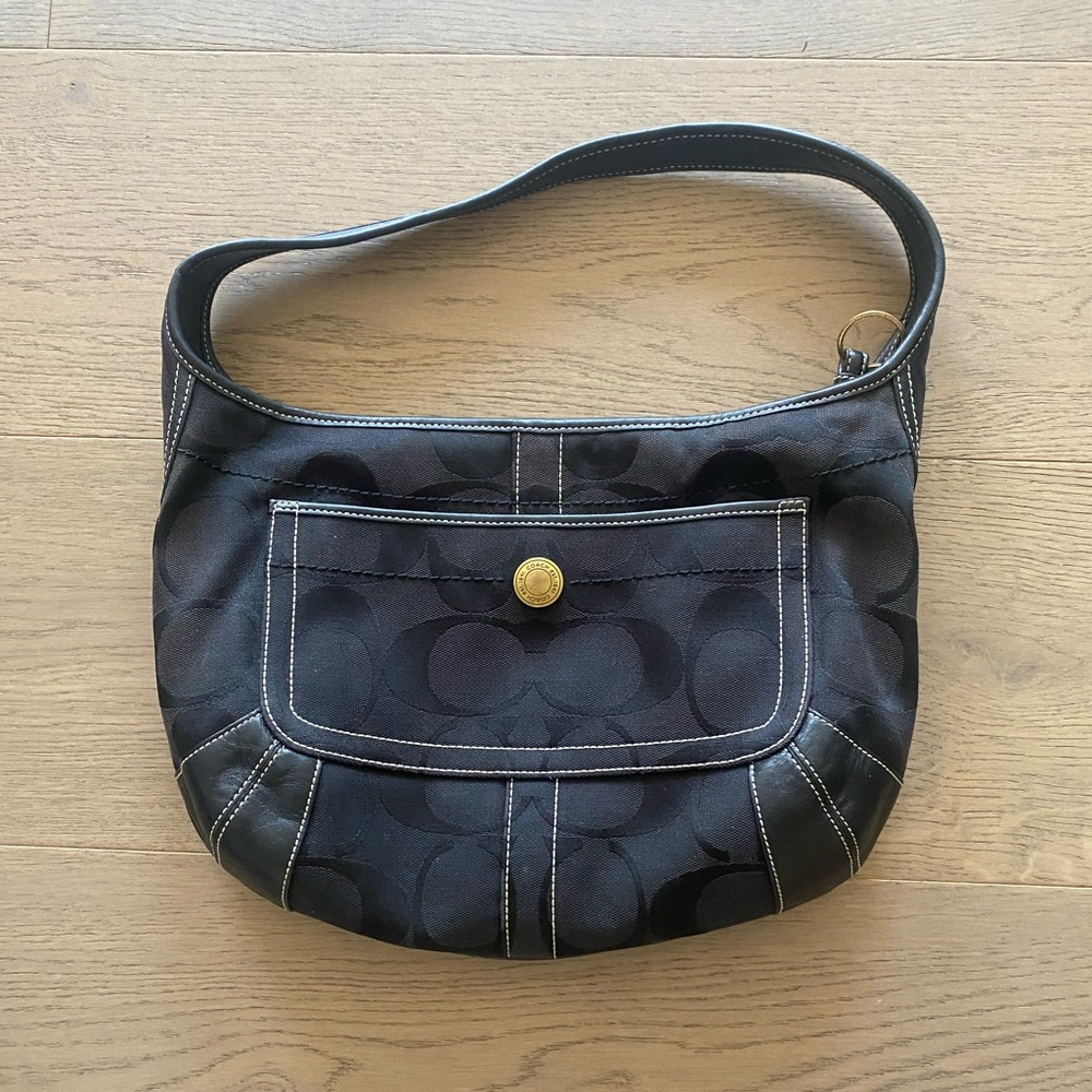 Coach hobo logo shoulder bag